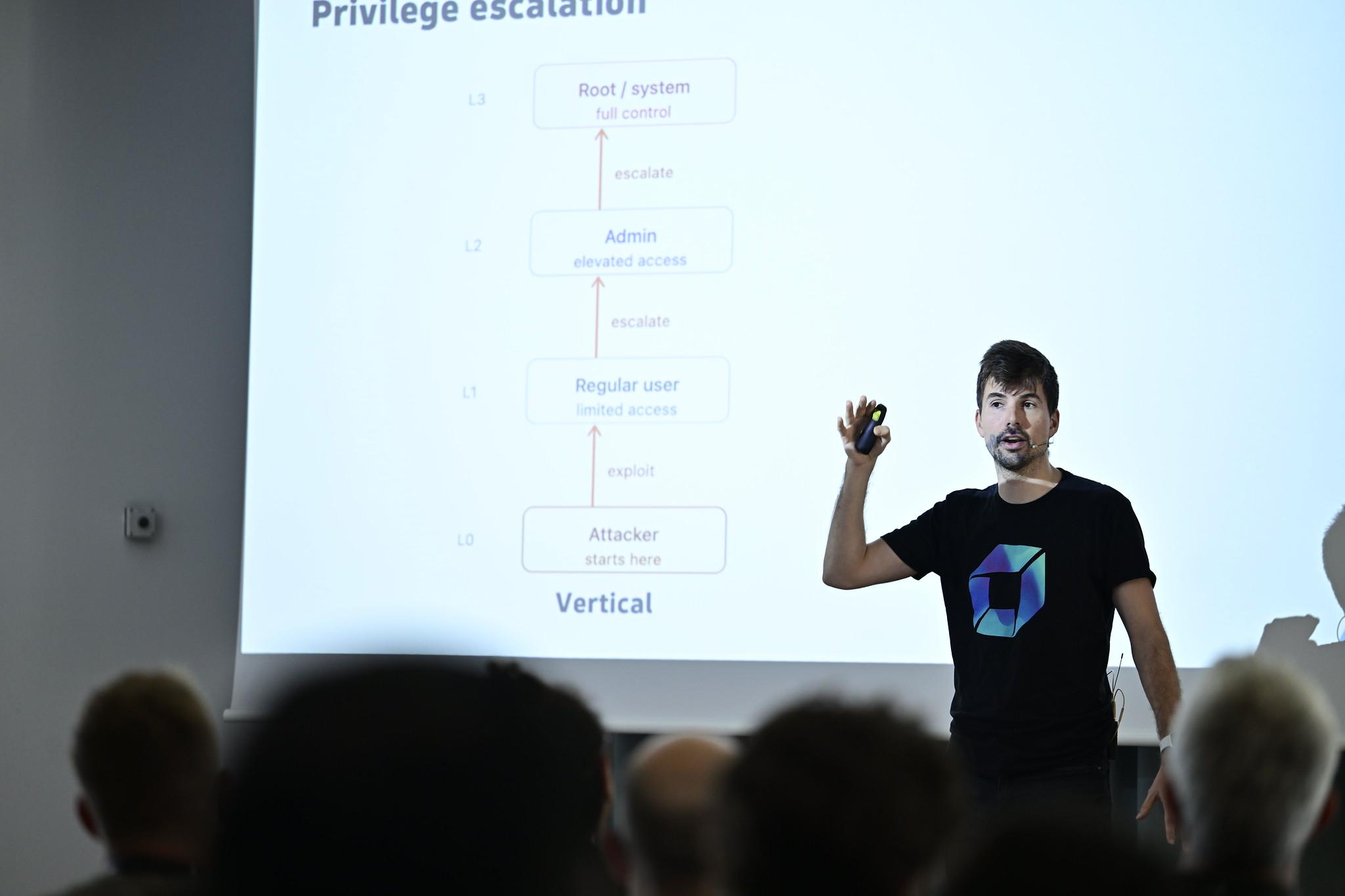 Dani Coll on stage at DevBCN 2026
