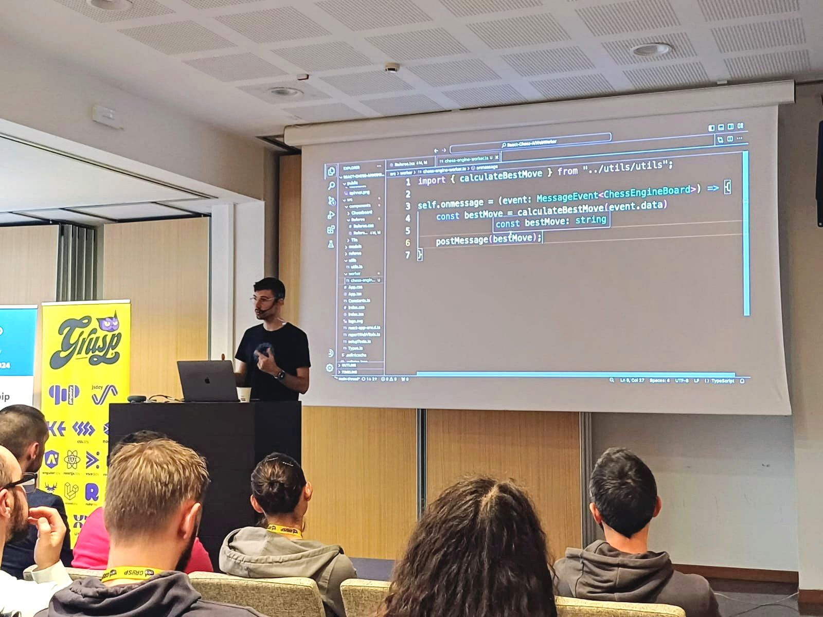 Dani Coll presenting at ReactJS Day Verona 2024